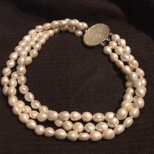 18 inch 3 strand pearl necklace with crystal clasp